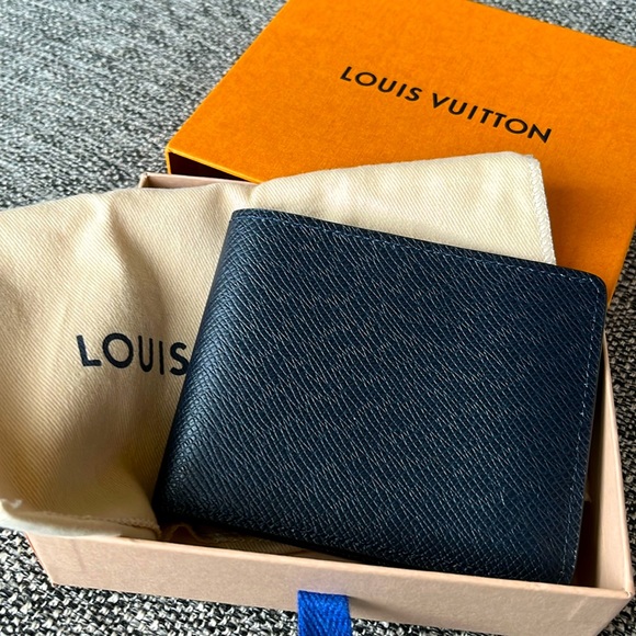 Louis Vuitton Other - NEW Louis Vuitton Slender Wallet unique print design on the inside!